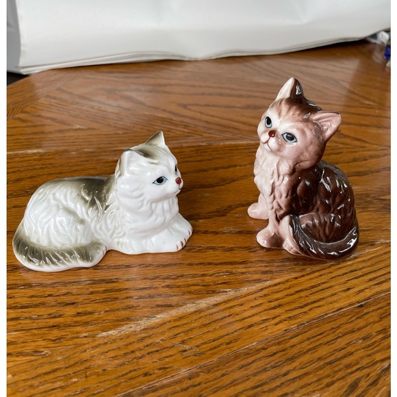 2 Bone China Cat Figurines. - Picture 1 of 4